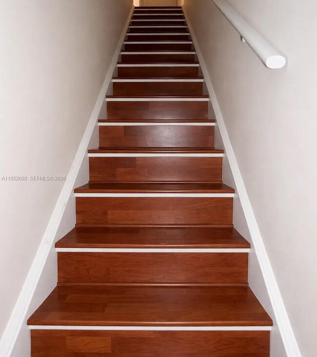 Building Photo - 9457 Palm Cir N