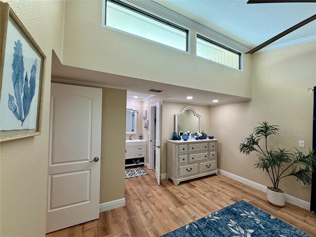 Building Photo - 6861 Woodwind Dr