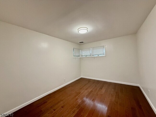 Building Photo - 53 Pine Grove Rd