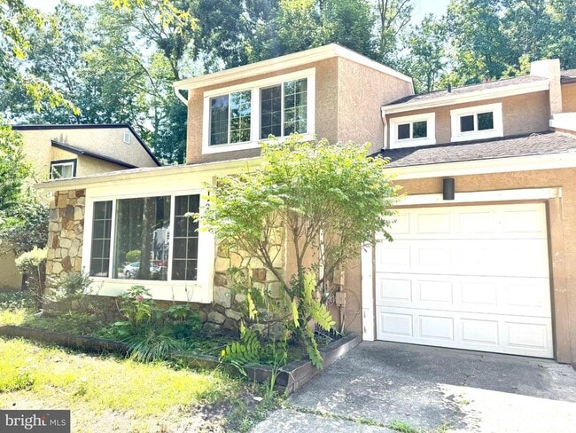 Building Photo - 18 Goshawk Ct