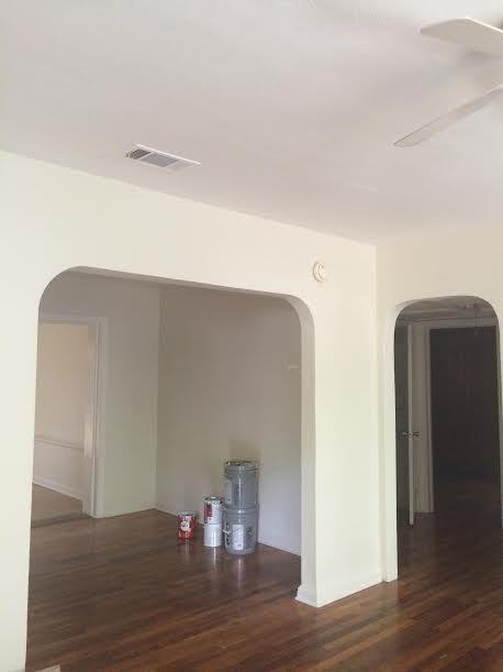 Building Photo - Charming Single family home with carport