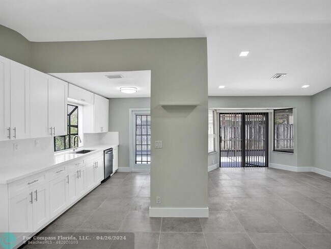 Building Photo - 3216 NW 105th Ave