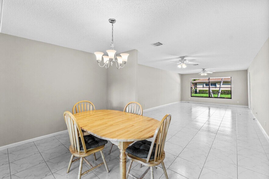 Building Photo - 4640 Rosewood Tree Ct