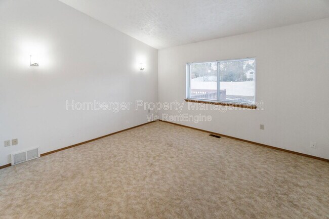 Building Photo - 1603 E 33rd Ave