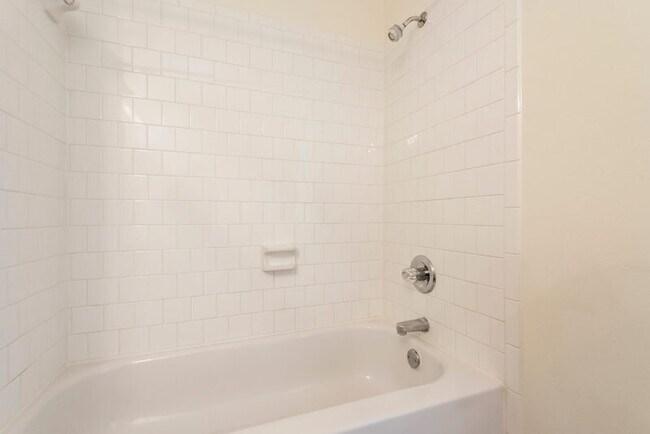 Building Photo - 2108 St Lucia Calle