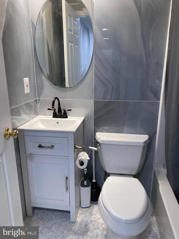 Building Photo - 7416 Rhondda Dr