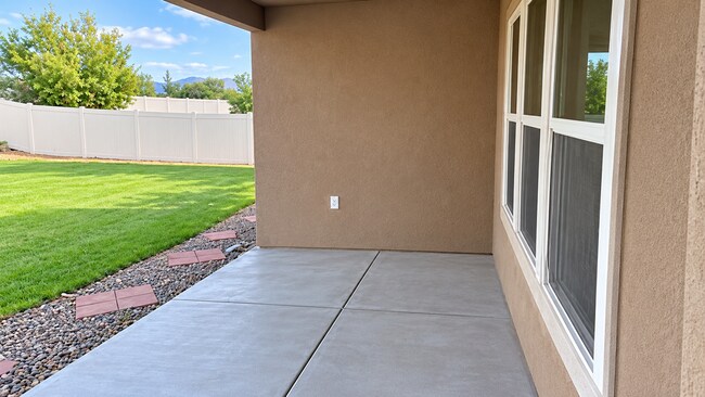 Building Photo - 2990 Lurvey Ln