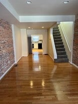 Building Photo - 605 S Decker Ave