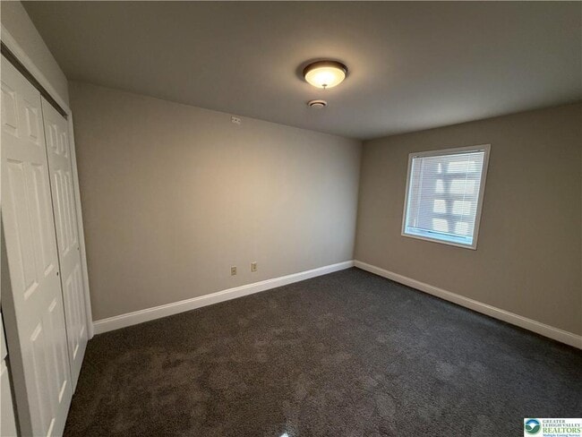 Building Photo - 350 Moty Dr