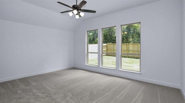 Building Photo - 535 Oakview Bend Dr