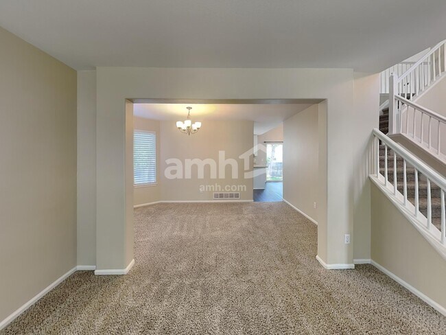 Building Photo - 16916 Molina Pl