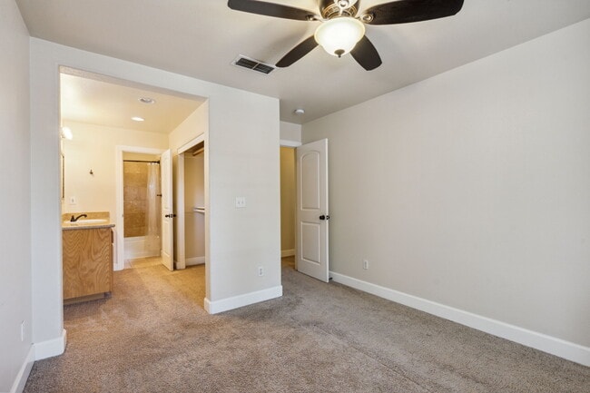Building Photo - 3004 Portola Way