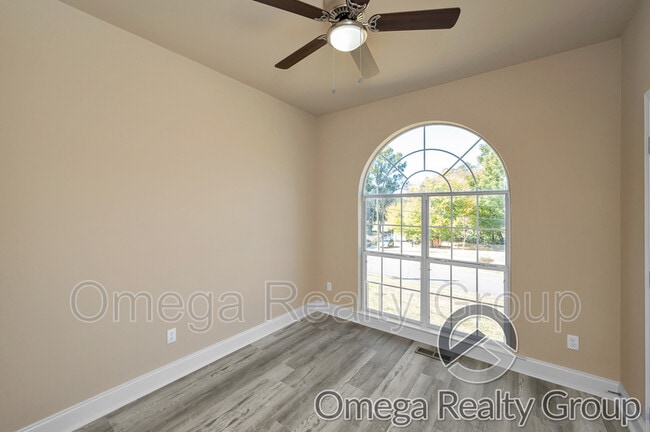 Building Photo - 622 Brandy Dr