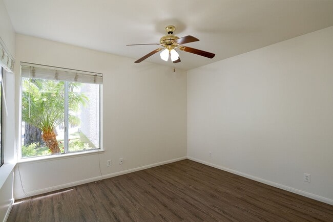 Building Photo - Ventura | Todd Ranch Townhome | 3 Bedroom + 2 Bathroom