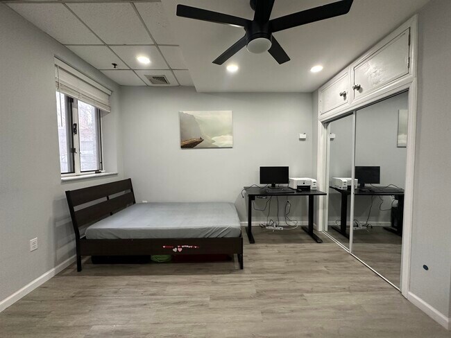 Building Photo - 75 Liberty Ave