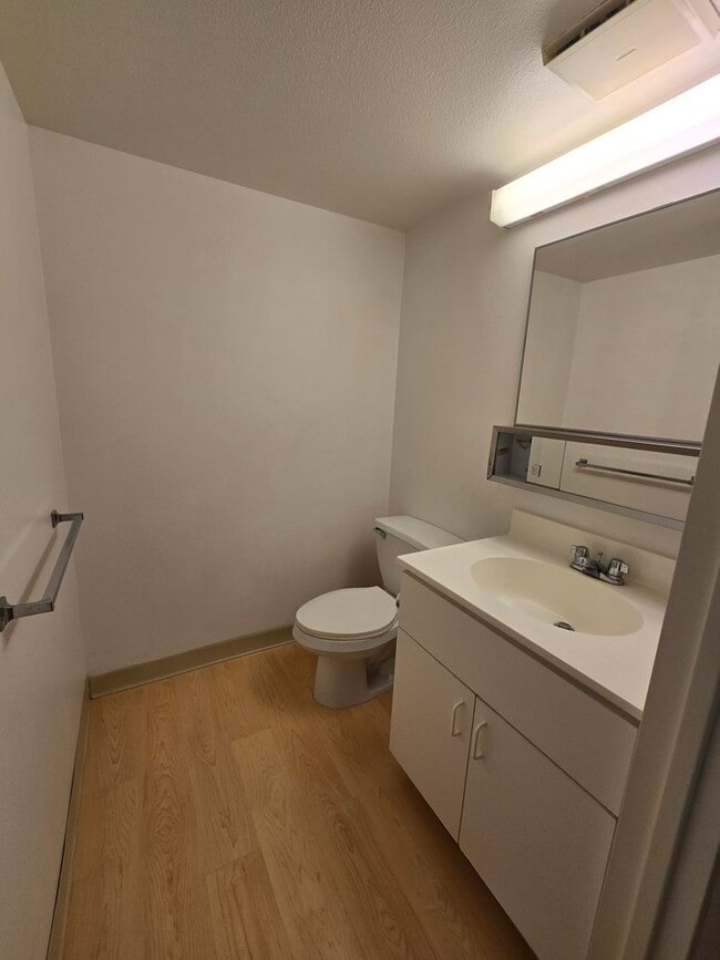 Building Photo - 1450 Young St