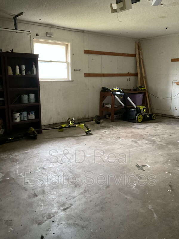 Building Photo - 4038 Doral