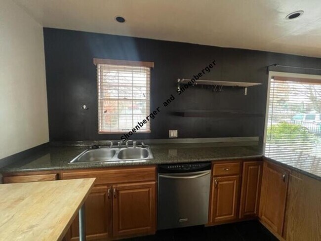 Building Photo - 343 Stewart Street