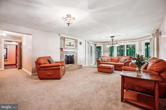 Building Photo - 9454 Newbridge Dr