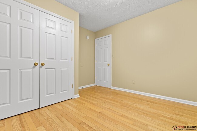 Building Photo - 531 Bell Pl Dr