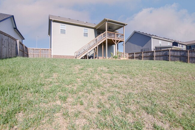 Building Photo - Pet Friendly Four Bedroom with Basement!