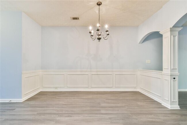 Building Photo - 1526 Viero Dr