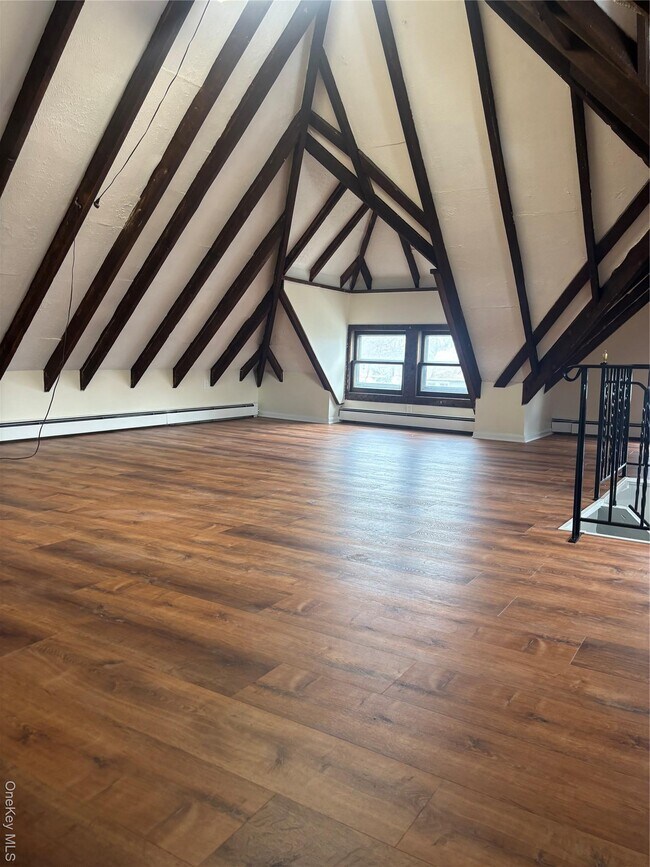 Building Photo - 19 Garfield Pl