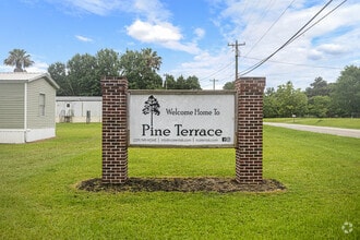 Building Photo - Pine Terrace