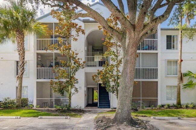 Building Photo - 2500 SE Anchorage Cove