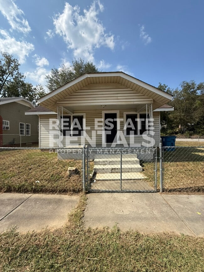 Primary Photo - 205 4th St SW