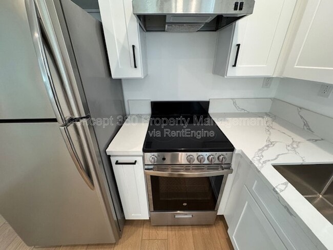 Building Photo - 5300 Glasgow Ct