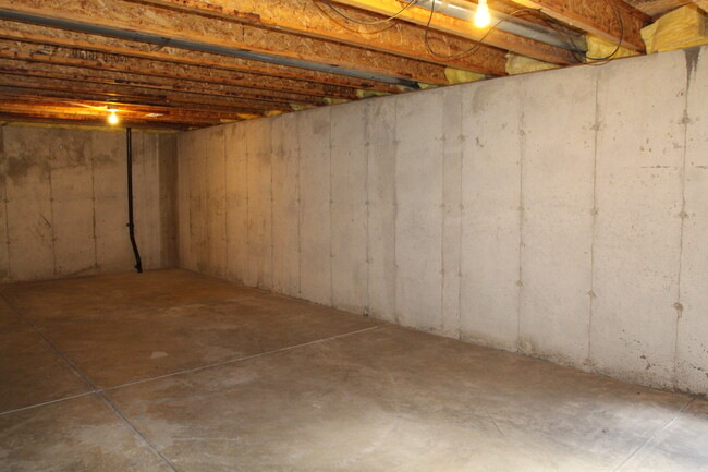 Building Photo - 224 Calcite Ct