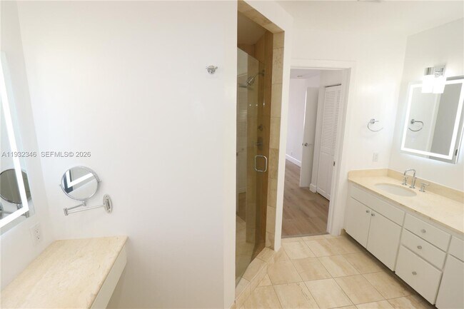 Building Photo - 151 Crandon Blvd