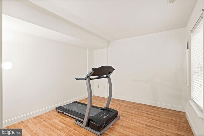 Building Photo - 11070 Clovertree Ct
