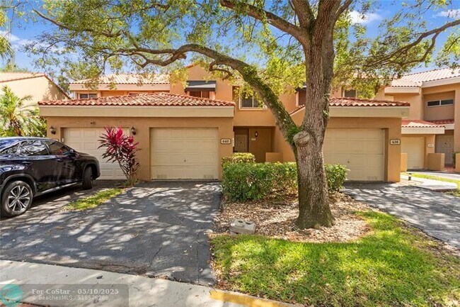 Primary Photo - 640 N University Dr