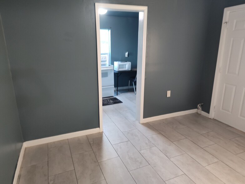 Building Photo - 250 Springfield Ave