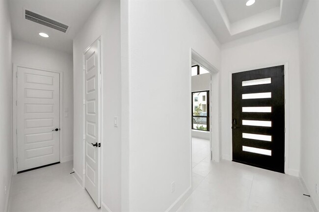 Building Photo - 8706 Incandesce Rise Dr