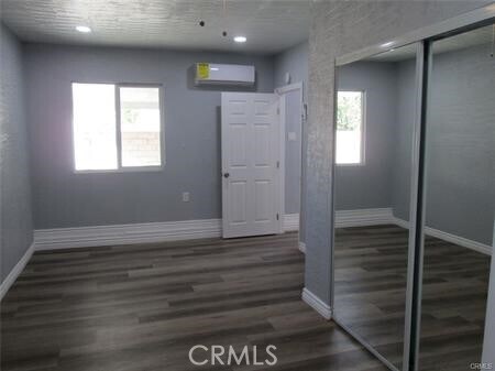 Building Photo - 47160 Elizabeth Dr