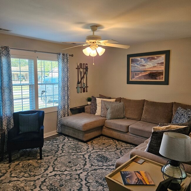 Building Photo - 608 Albemarle Rd