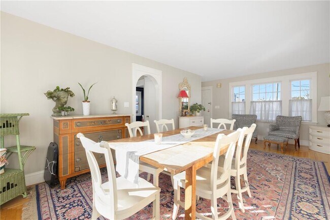 Building Photo - 9 White Terrace