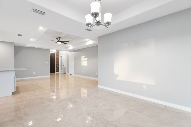 Building Photo - 4 Augusta Dr