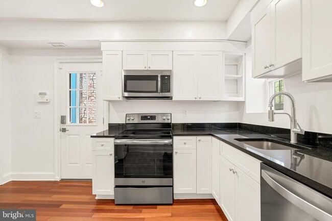 Building Photo - 1832 6th St NW