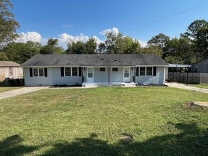 Building Photo - 236 Riggs Ave