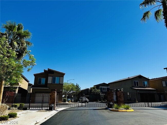 Building Photo - 7331 Sunray Point St