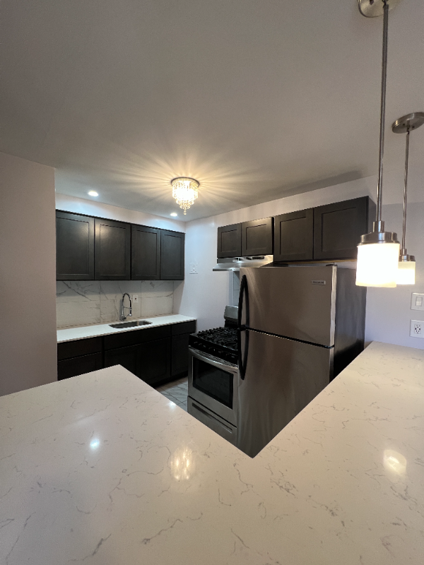 Building Photo - 5 Beaumont Pl