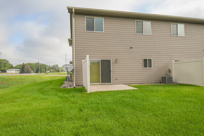 Building Photo - 8413 W 53rd St