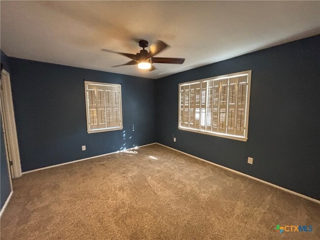 Building Photo - 516 Dove Dr