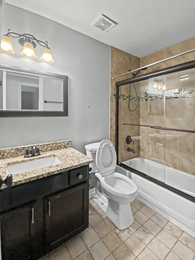 Building Photo - 1213 Pennsbury Ln