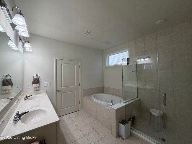 Building Photo - 2848 Hamilton Springs Dr