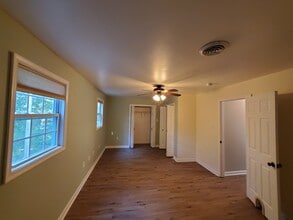 Building Photo - Triplex